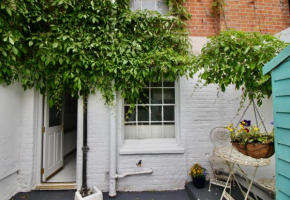 West Street Retreat Grade II listed townhouse